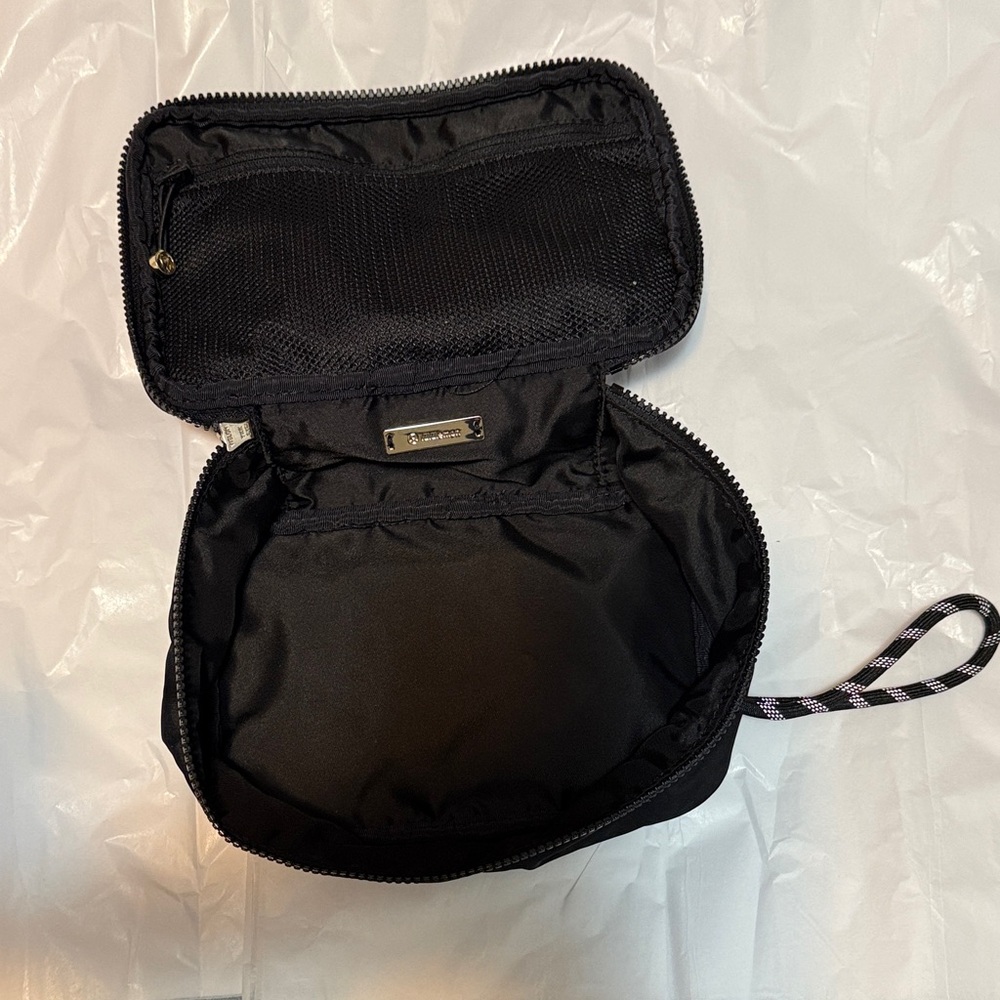 lululemon athletica Black Travel Organizer Pouch - Picture 8 of 11